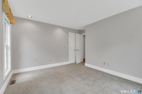 19 Whitehall Lane Groton CT 06355