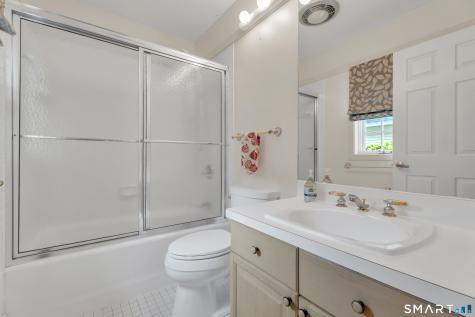 19 Whitehall Lane Groton CT 06355