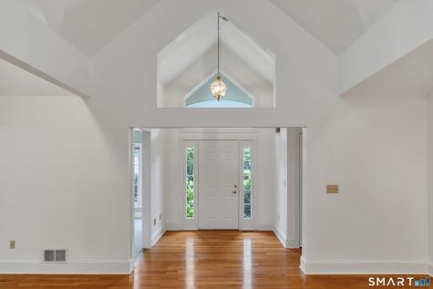 19 Whitehall Lane Groton CT 06355