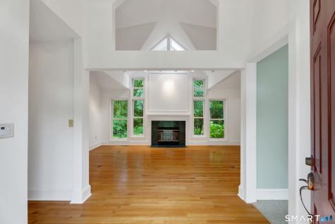 19 Whitehall Lane Groton CT 06355