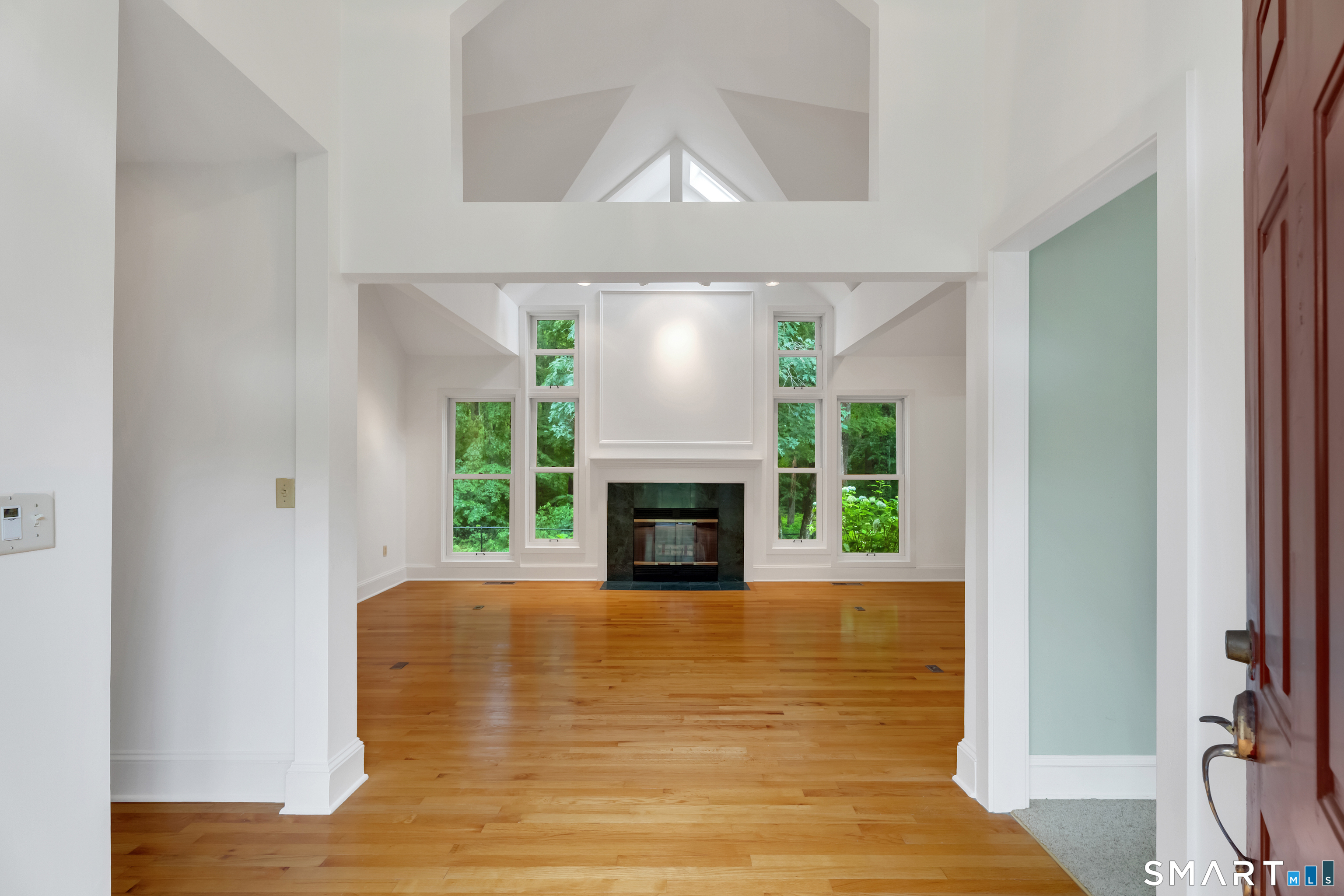 19 Whitehall Lane Groton CT 06355