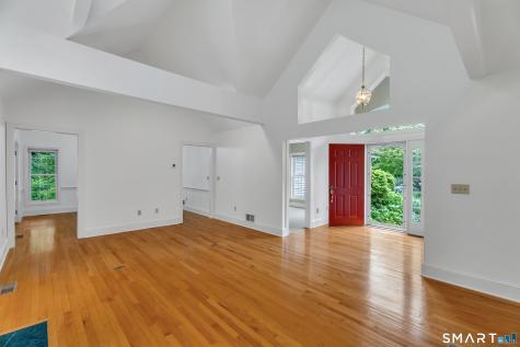 19 Whitehall Lane Groton CT 06355