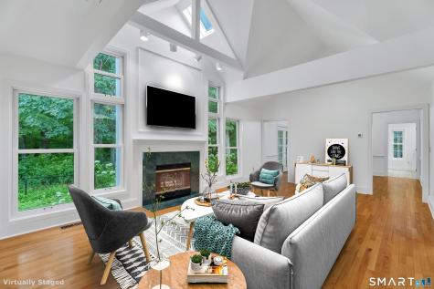19 Whitehall Lane Groton CT 06355