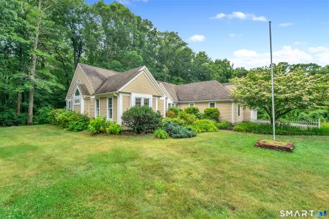 19 Whitehall Lane Groton CT 06355