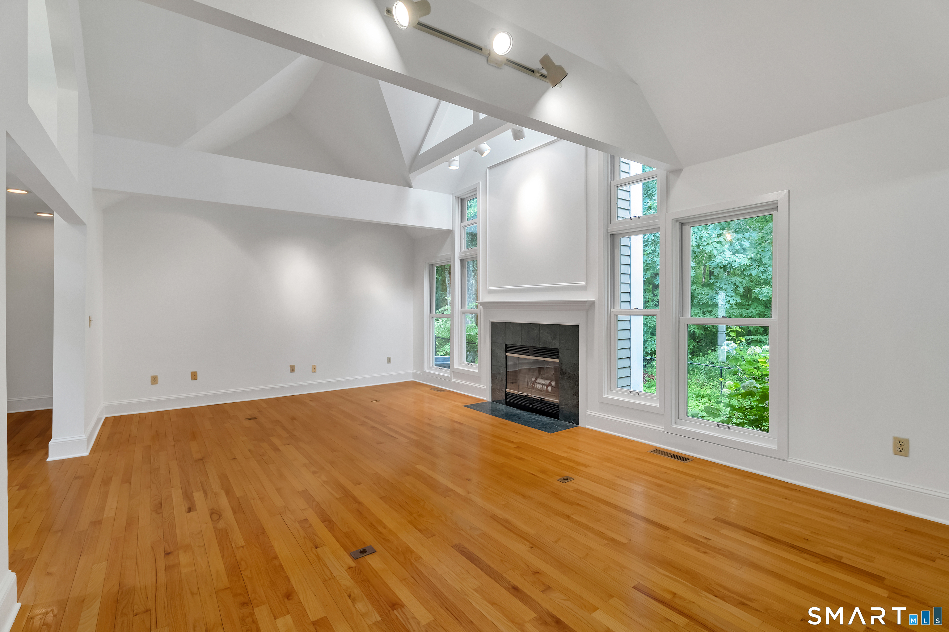 19 Whitehall Lane Groton CT 06355