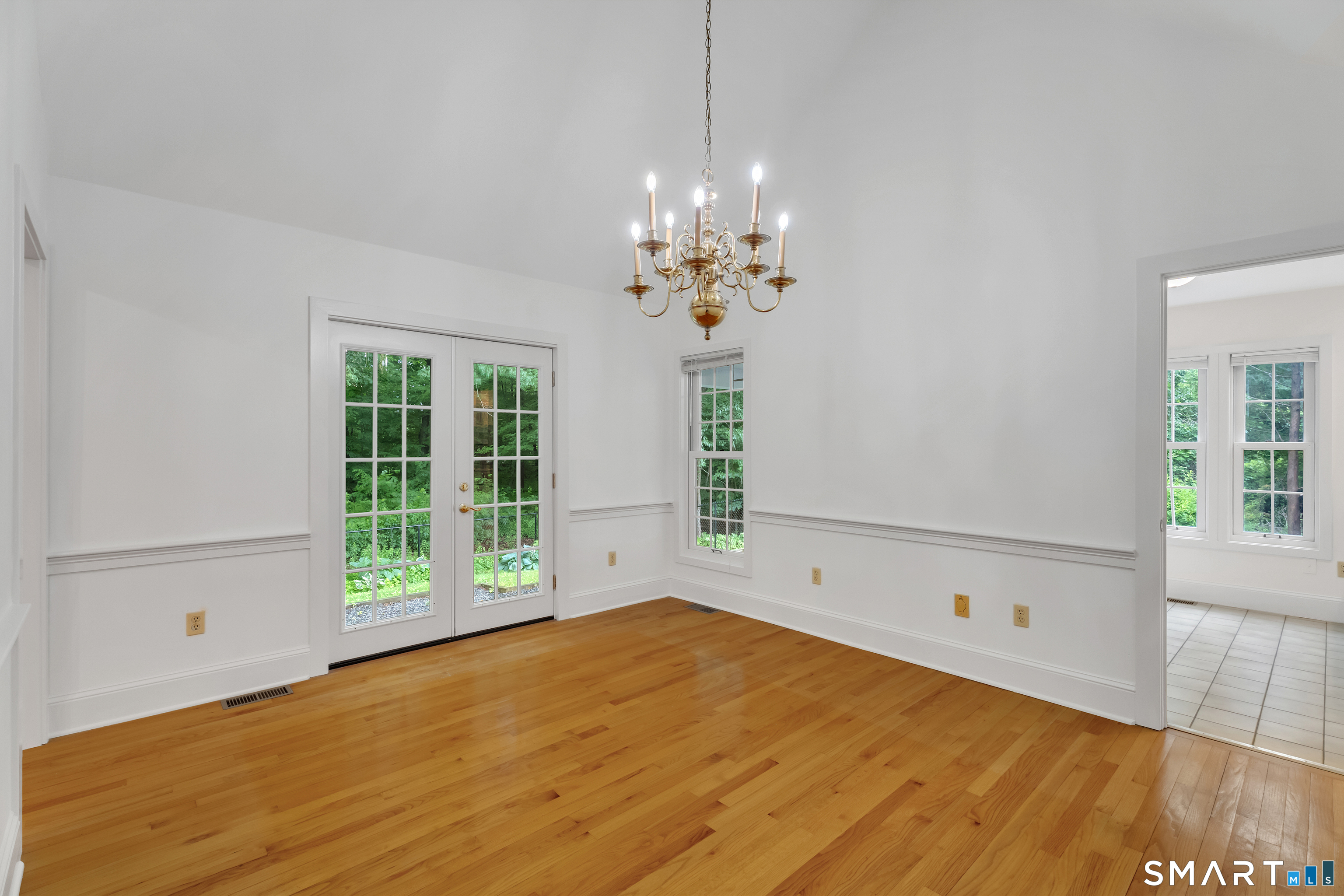19 Whitehall Lane Groton CT 06355