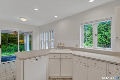 19 Whitehall Lane Groton CT 06355