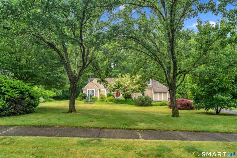 19 Whitehall Lane Groton CT 06355