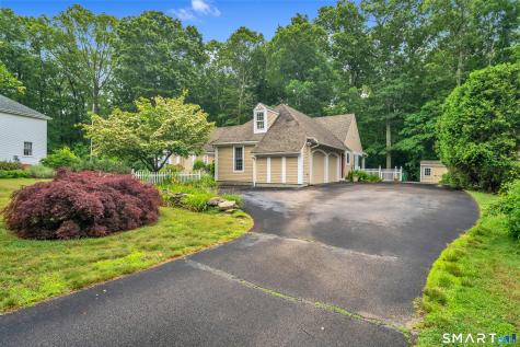 19 Whitehall Lane Groton CT 06355