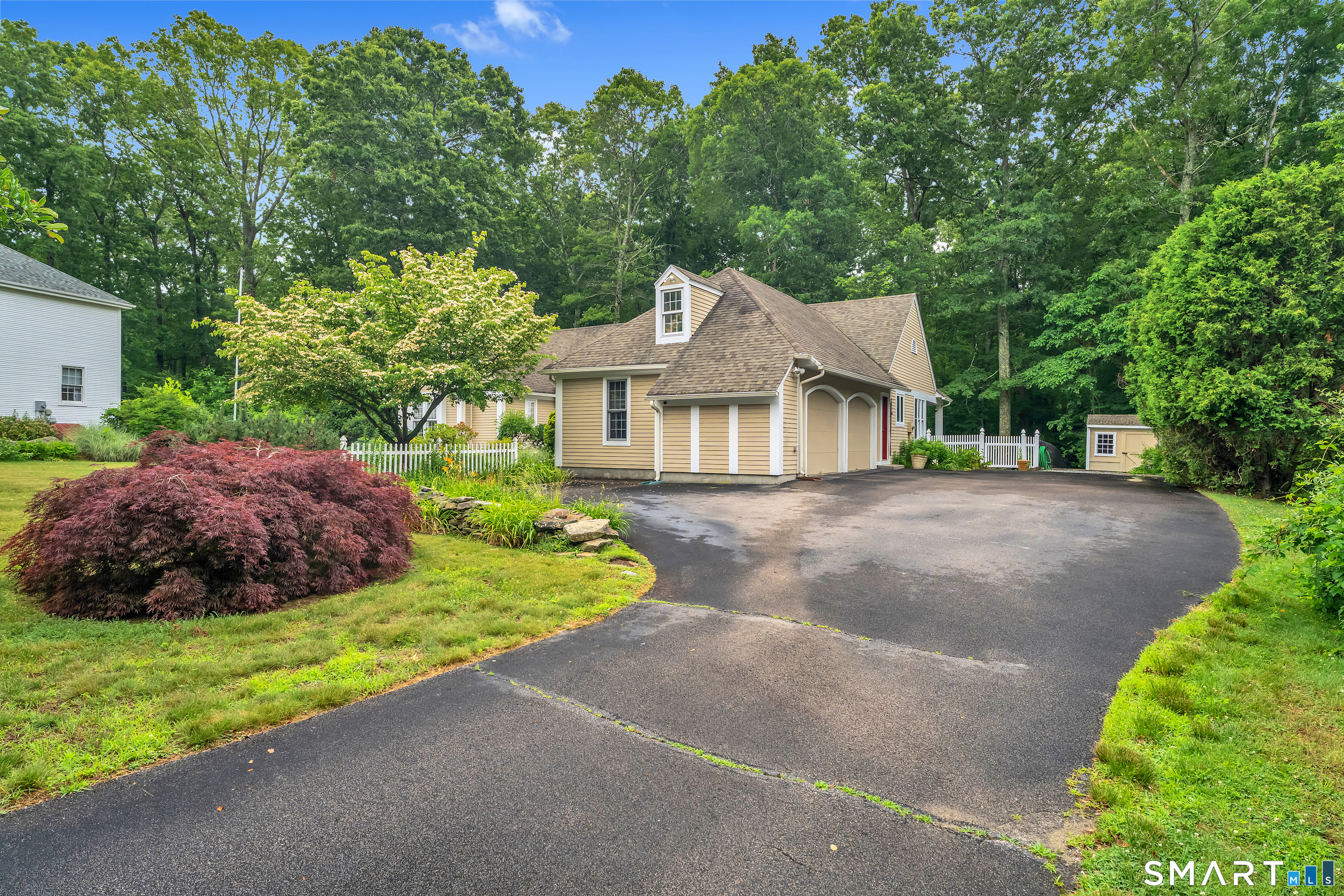 19 Whitehall Lane Groton CT 06355