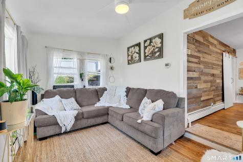 25 Palmetto Trail East Haven CT 06512