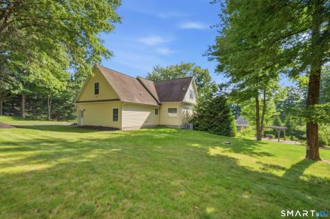 16 Blueberry Hill Road Bridgewater CT 06752