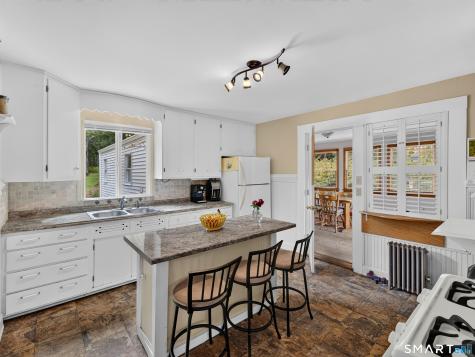 45 Lathrop Road Waterford CT 06375