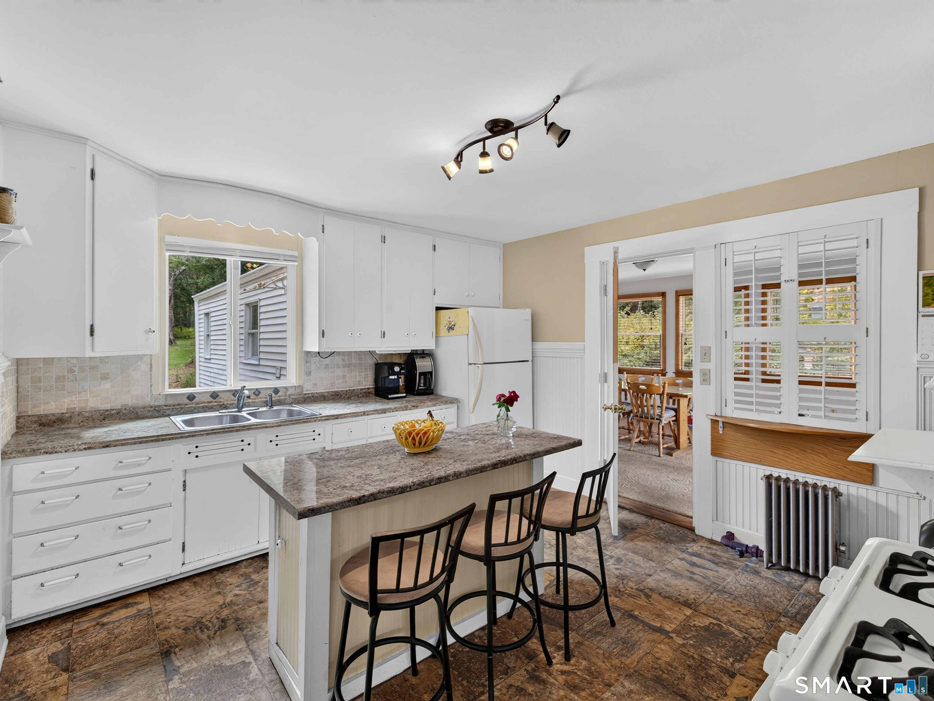 45 Lathrop Road Waterford CT 06375