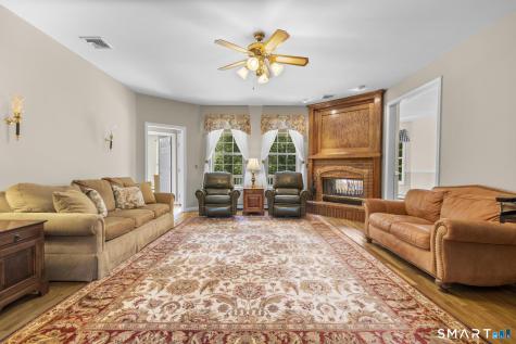 14 Wychwood Lane Oxford CT 06478