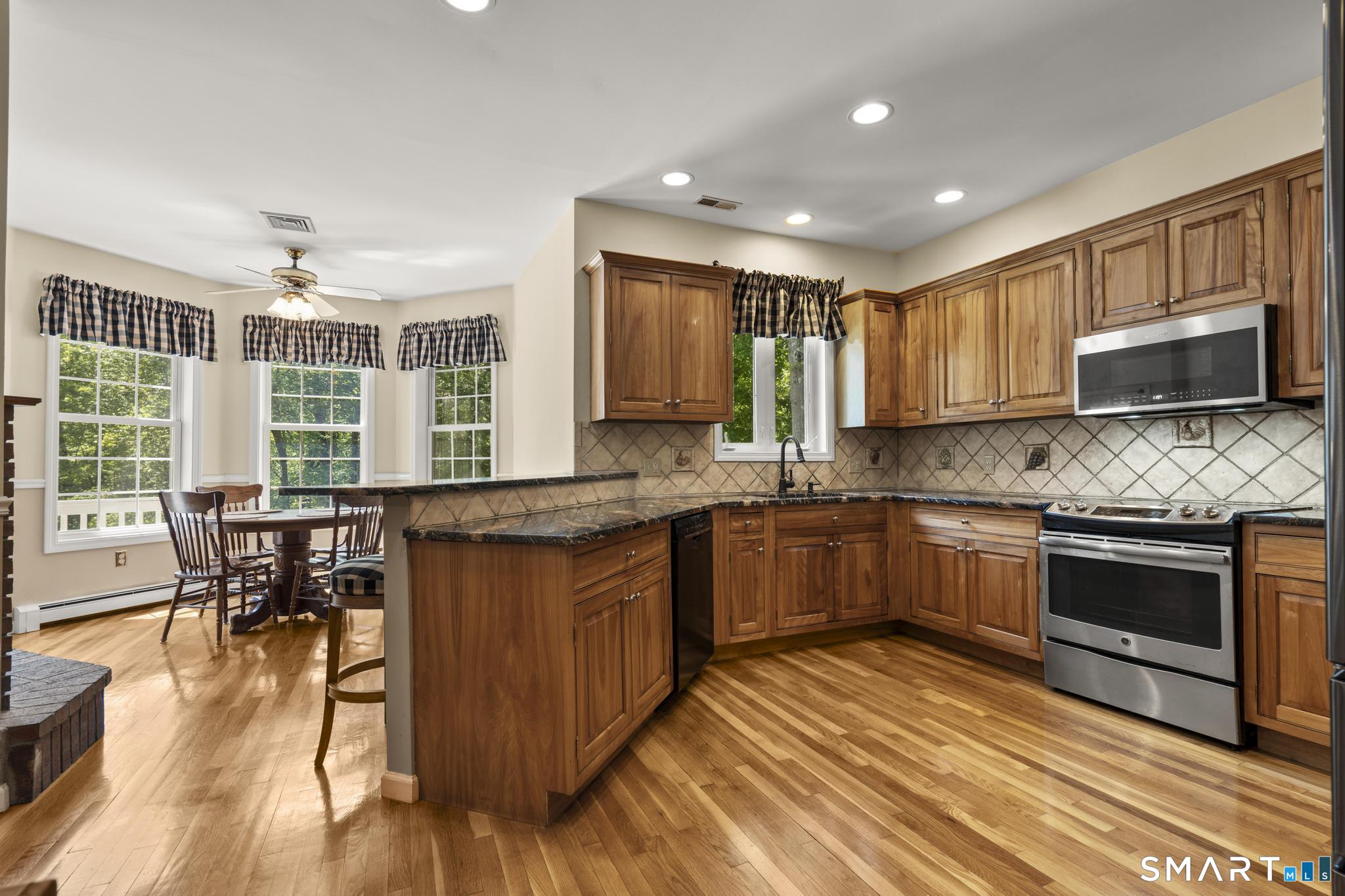 14 Wychwood Lane Oxford CT 06478