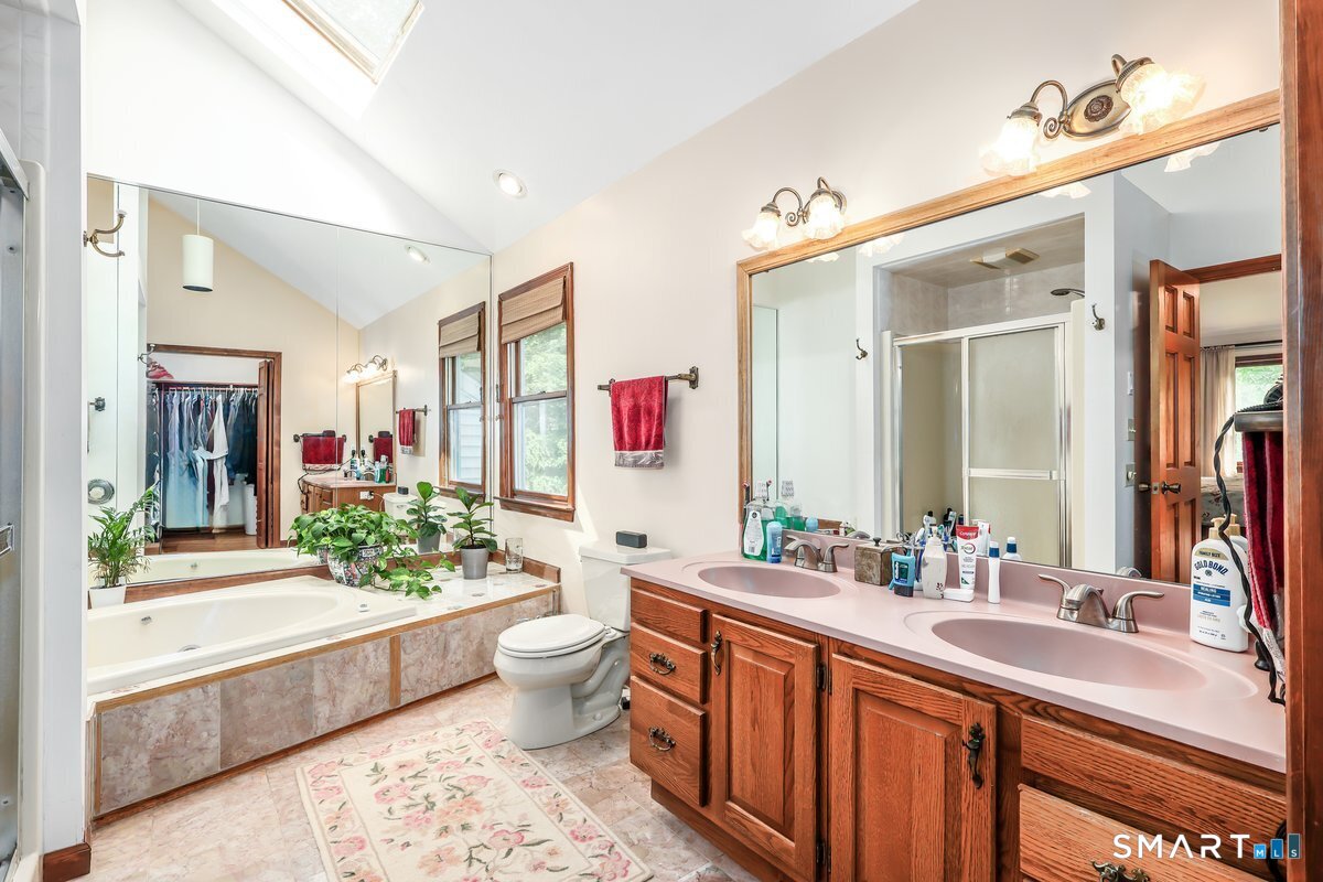 18 Stephanie Drive New Milford CT 06776