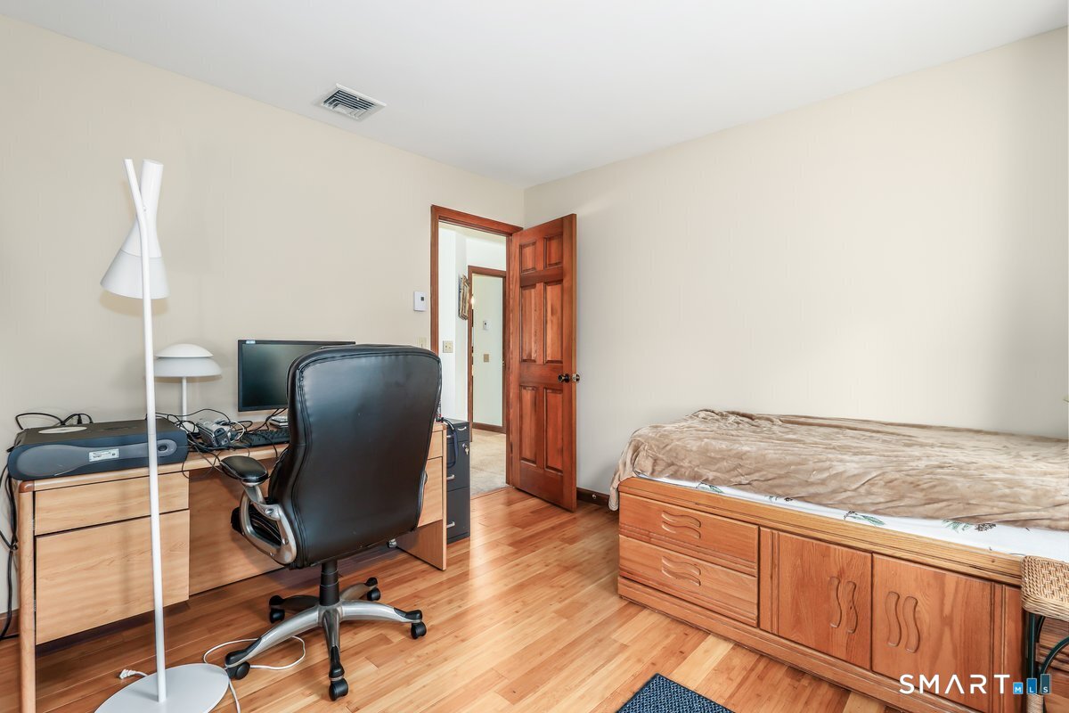18 Stephanie Drive New Milford CT 06776