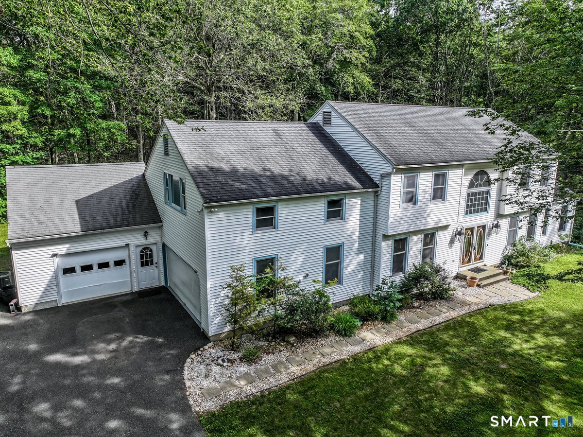18 Stephanie Drive New Milford CT 06776