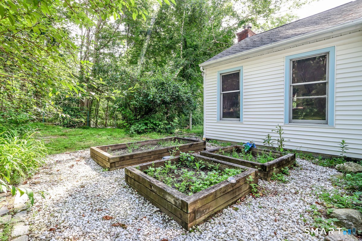 18 Stephanie Drive New Milford CT 06776