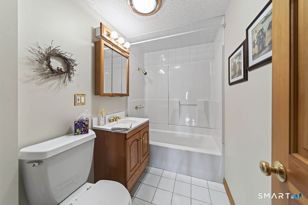 50 Summit Avenue East Haven CT 06512