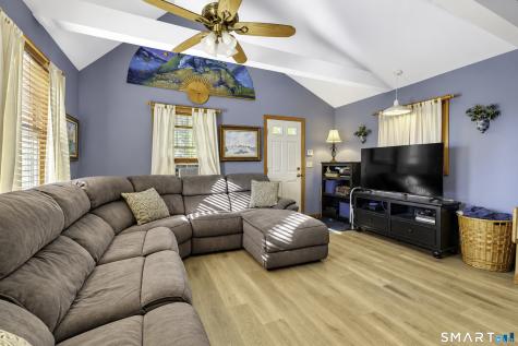 52 Buckingham Road Seymour CT 06483