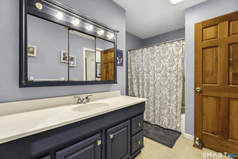 52 Buckingham Road Seymour CT 06483