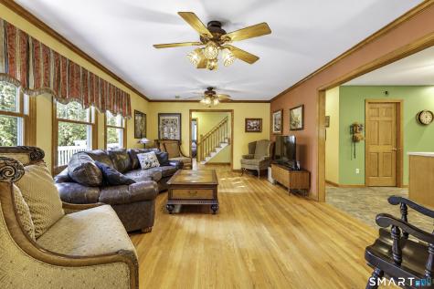 52 Buckingham Road Seymour CT 06483