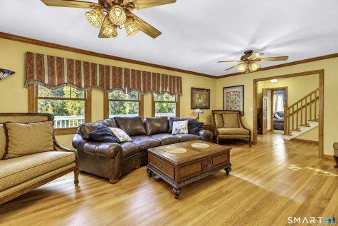 52 Buckingham Road Seymour CT 06483