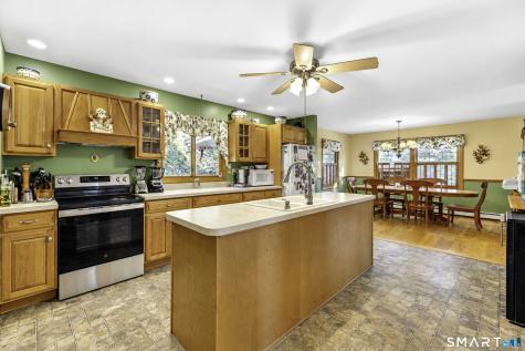 52 Buckingham Road Seymour CT 06483