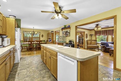 52 Buckingham Road Seymour CT 06483