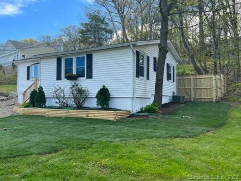 138 South Main Street Newtown CT 06470