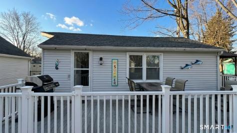 16 North Street Madison CT 06443