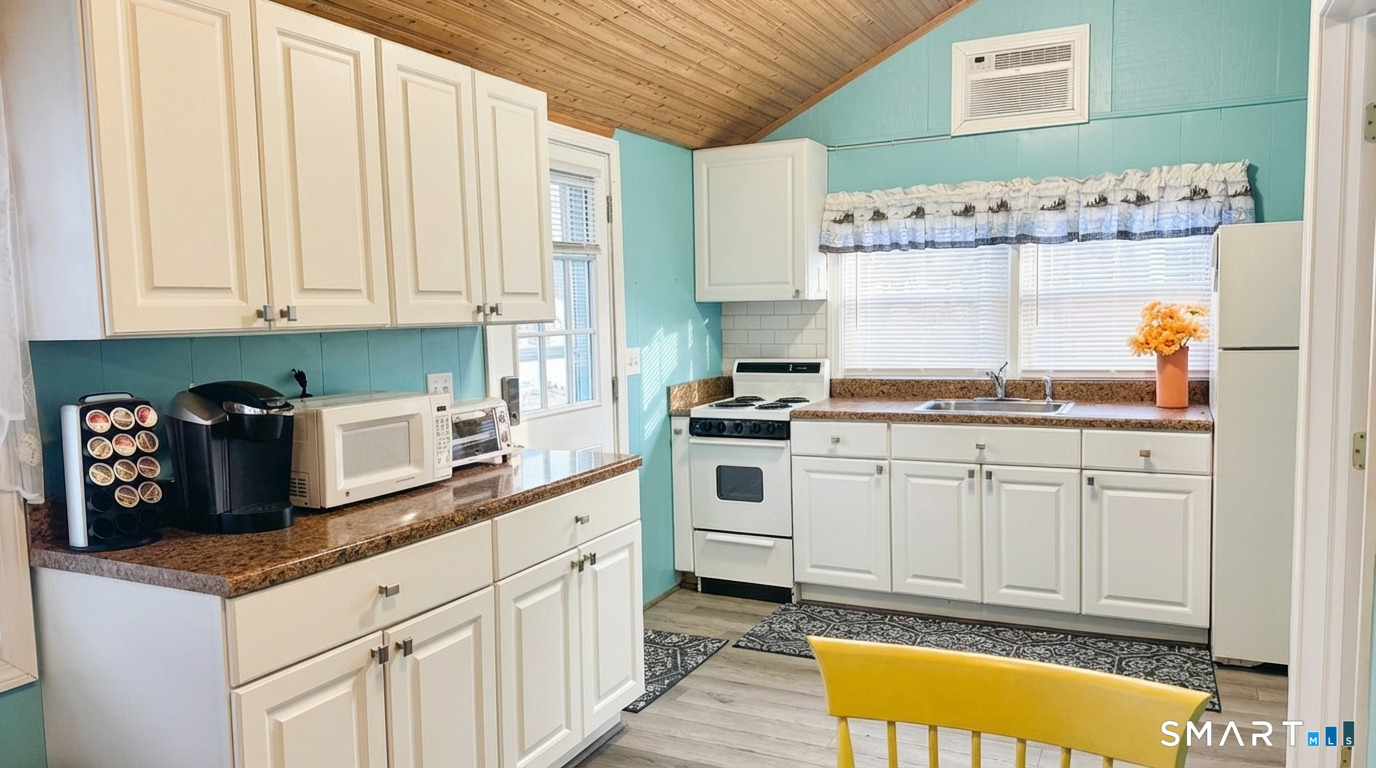 16 North Street Madison CT 06443