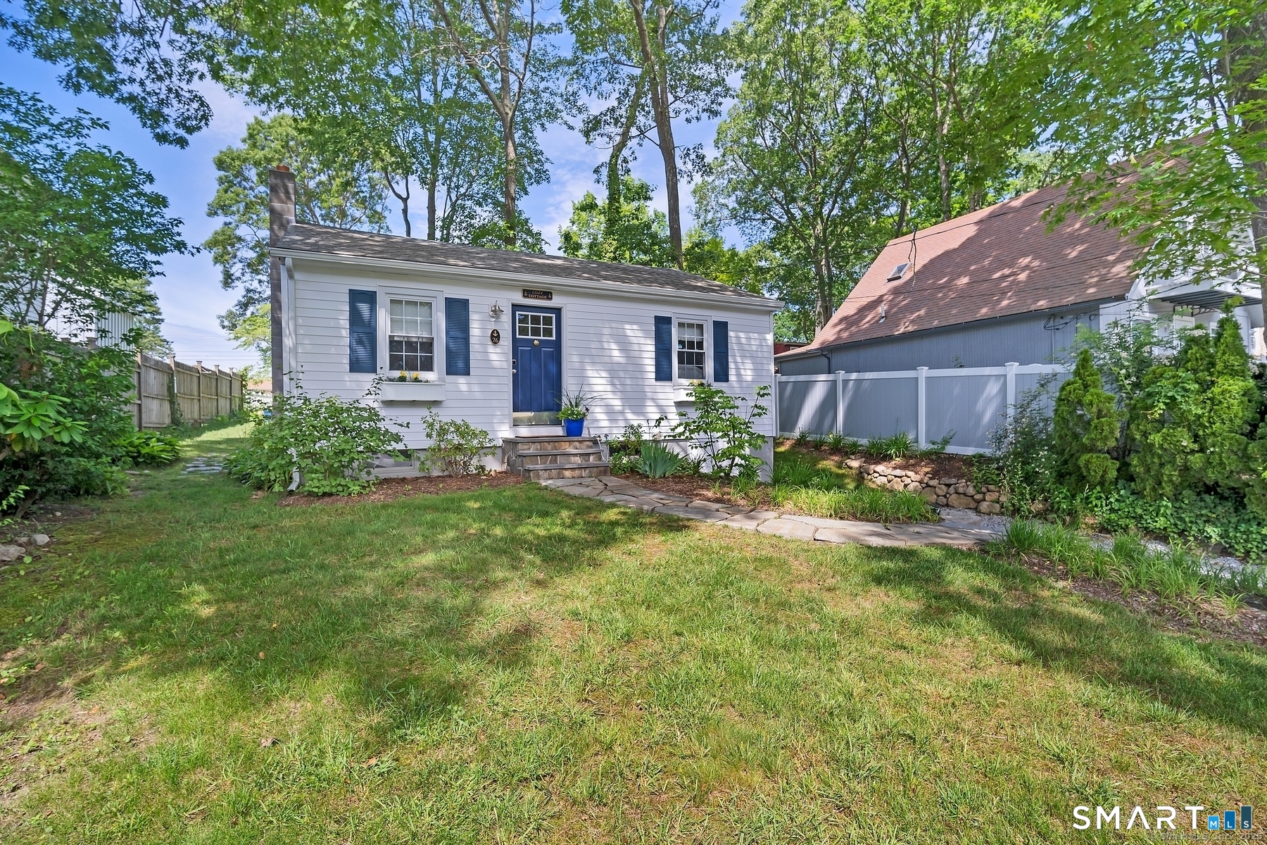 76 South Edgewood Road East Lyme CT 06357