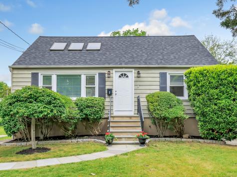 5 Wildmere Lane Norwalk CT 06851