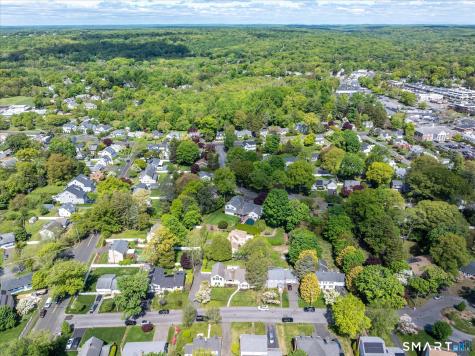 43 Green Knolls Lane Fairfield CT 06824