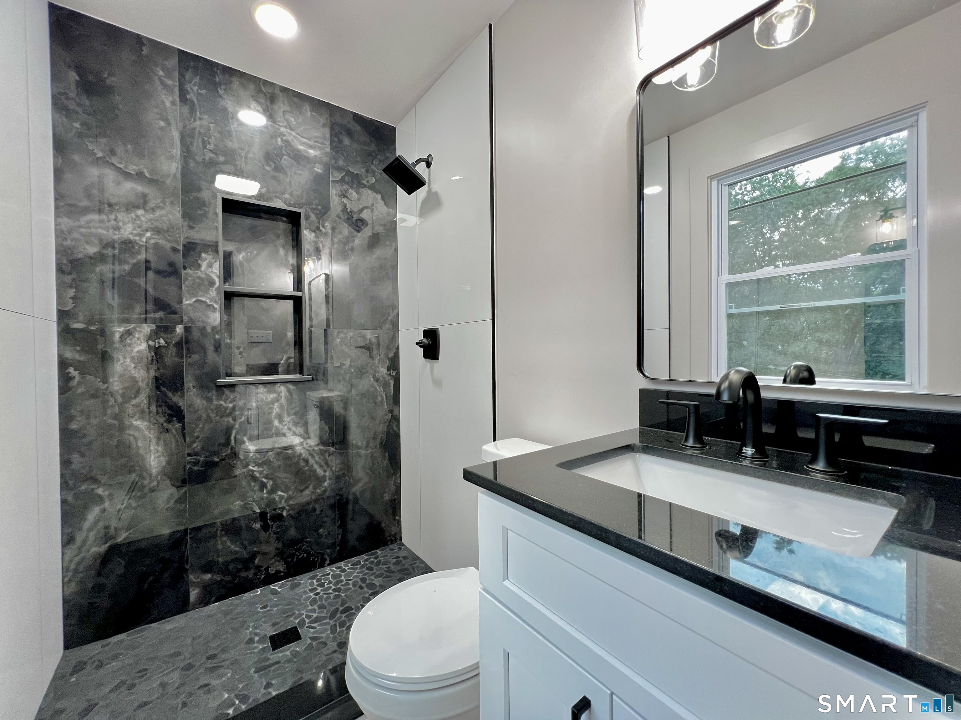 32 Forest North Court Hamden CT 06518