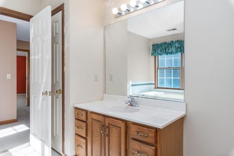 35 Cantlewood Drive Somers CT 06071