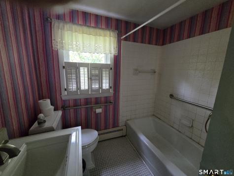 4 Sunny Lane Harwinton CT 06791