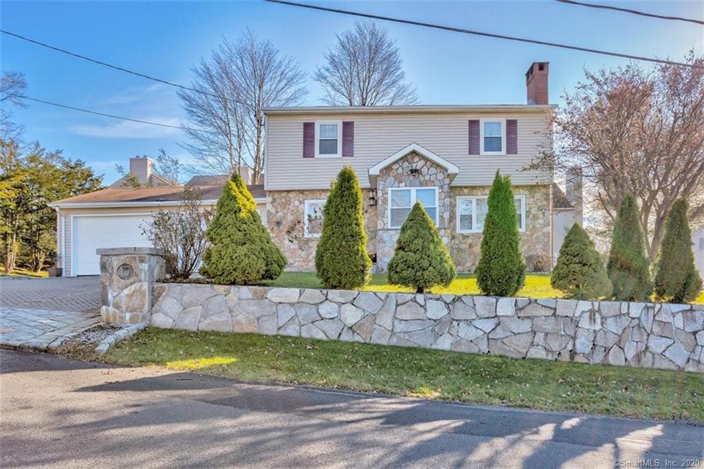 17 Barrington Lane Waterbury CT 06708