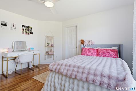 23 Salmon Run East Hampton CT 06424