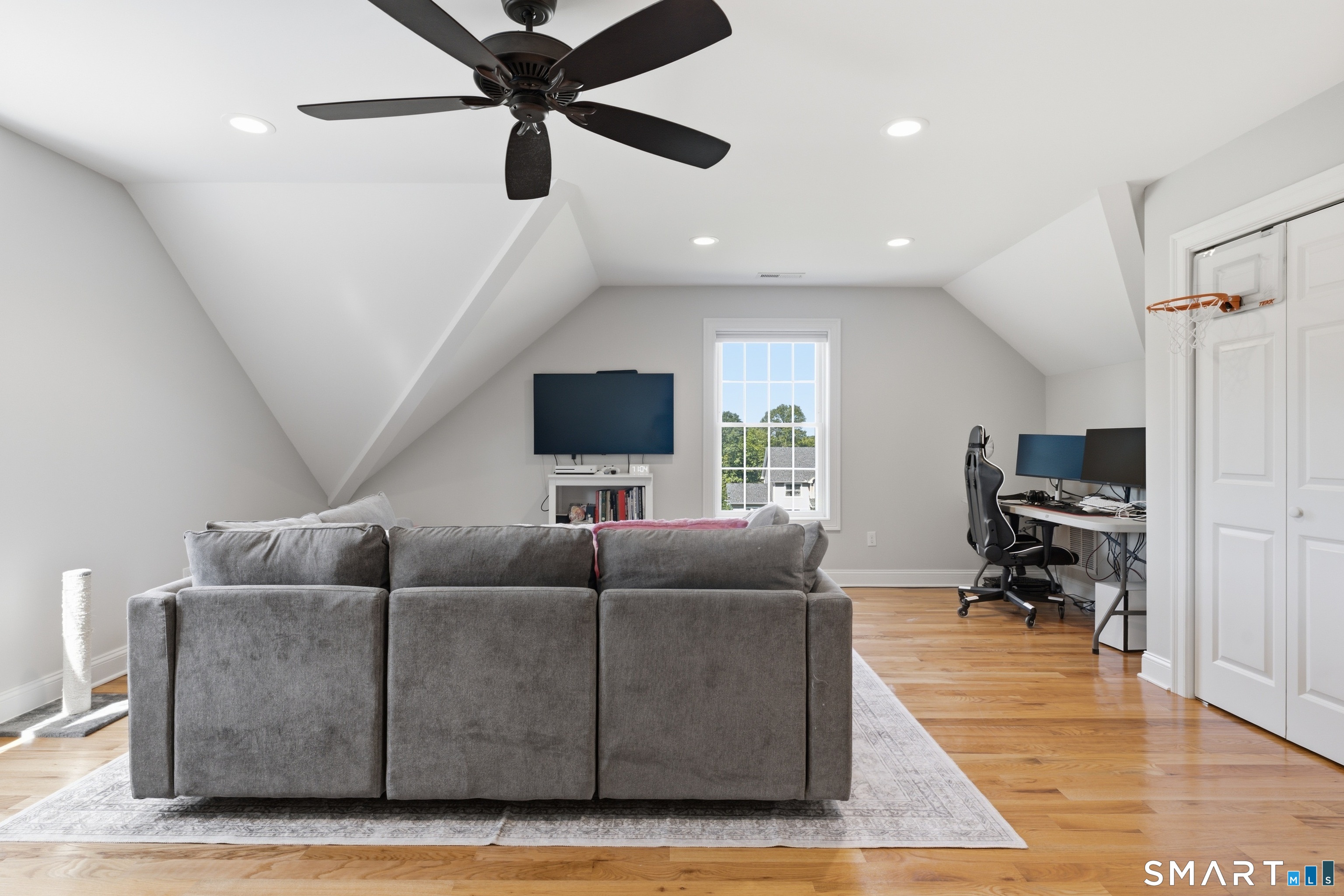 23 Salmon Run East Hampton CT 06424
