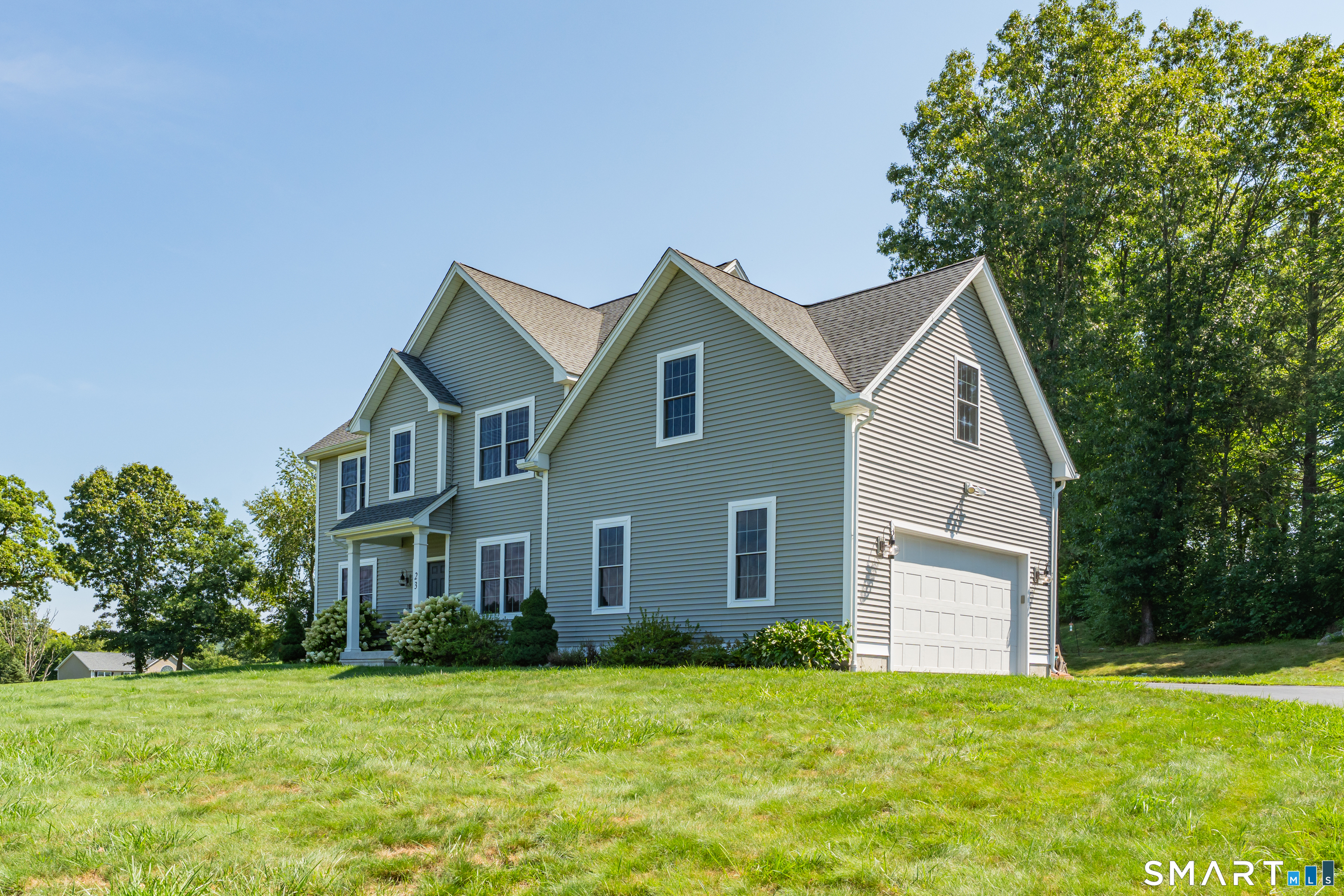 23 Salmon Run East Hampton CT 06424