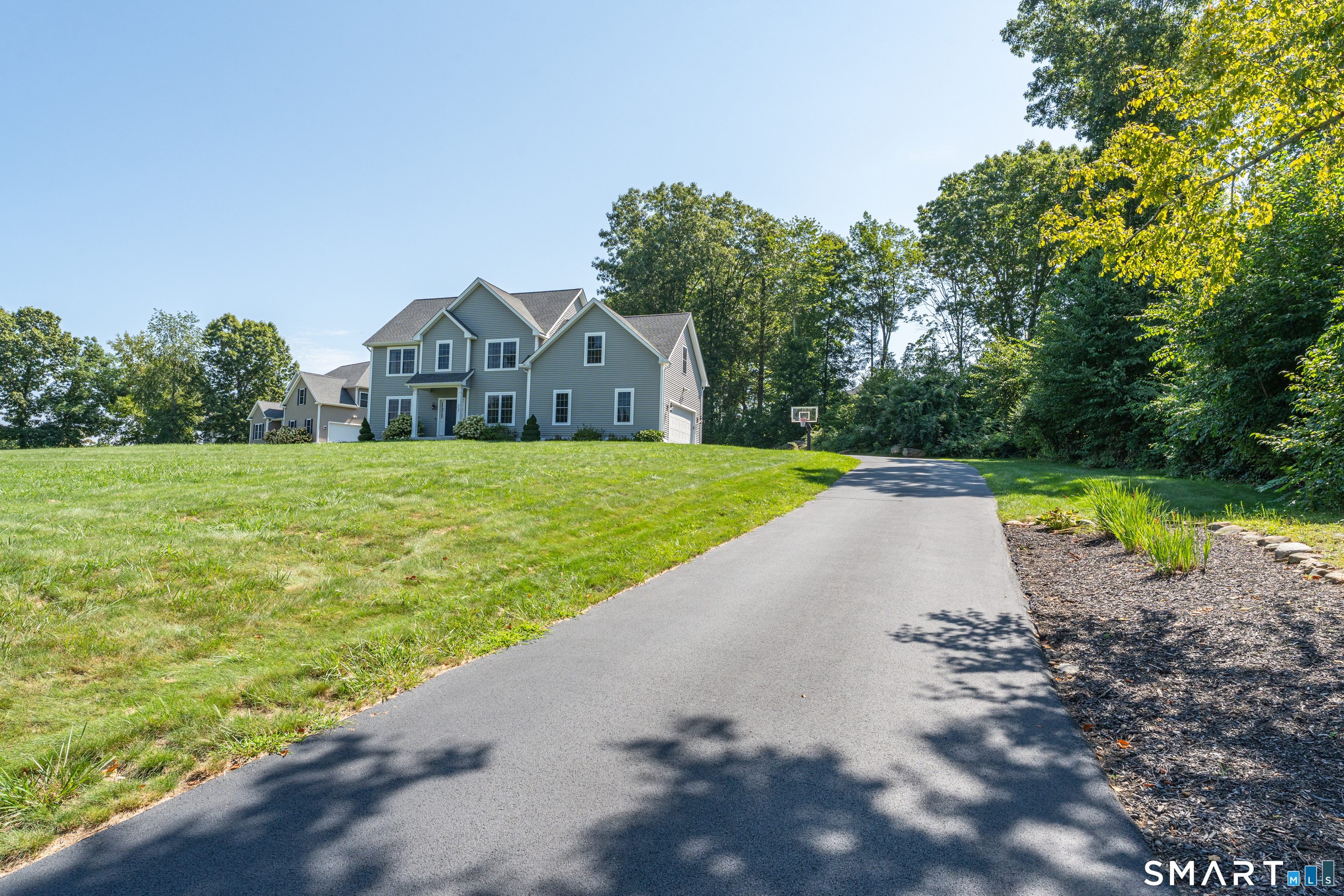 23 Salmon Run East Hampton CT 06424