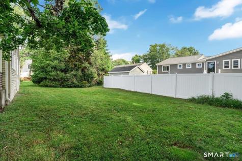 17 Greenbriar Circle Fairfield CT 06824
