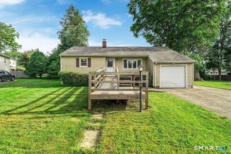 17 Greenbriar Circle Fairfield CT 06824