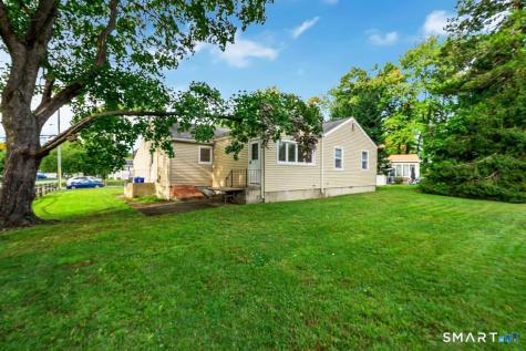17 Greenbriar Circle Fairfield CT 06824