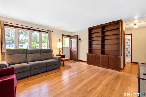 17 Greenbriar Circle Fairfield CT 06824