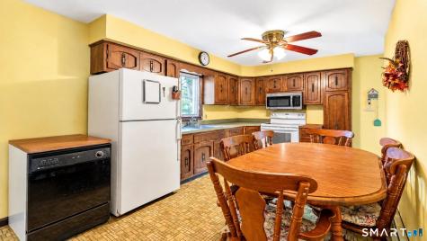17 Greenbriar Circle Fairfield CT 06824